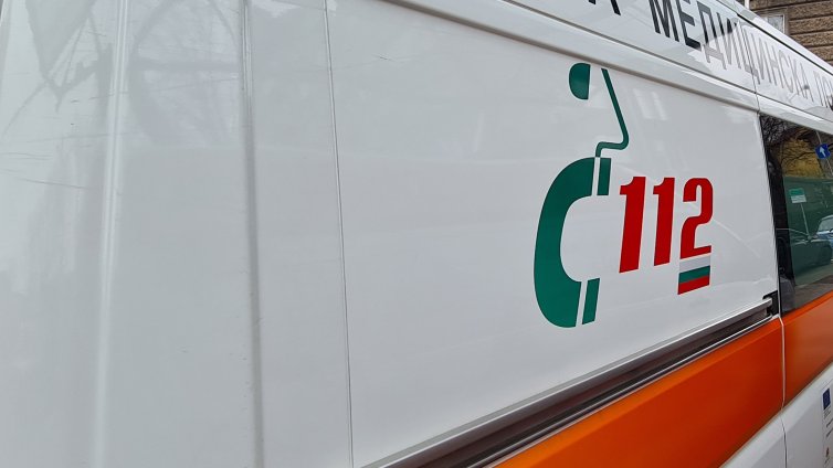 Мъж загина при тежка катастрофа между два тира и две коли край Враца