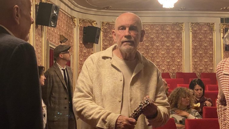 Джон Малкович с признание: Имах опасна връзка с Мишел Пфайфър