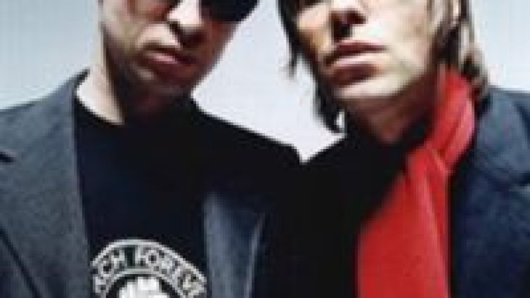 Фен нападна Ноел от Oasis. Виж видео!