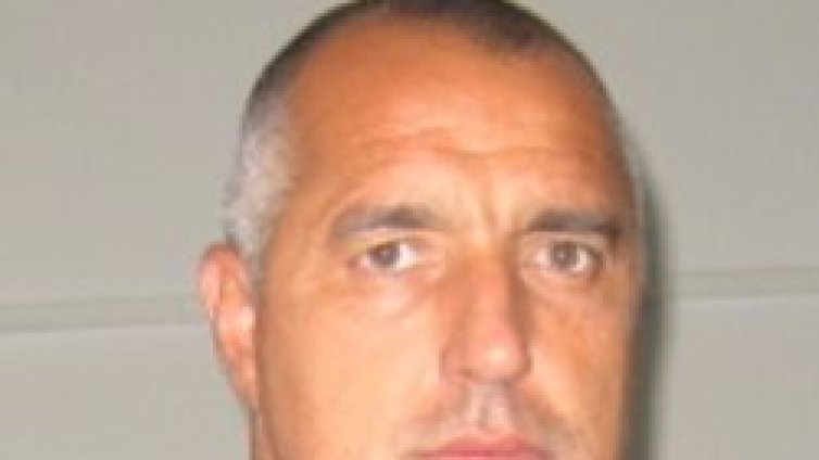 Не стреляйте с прашки по врабчетата, дечица!