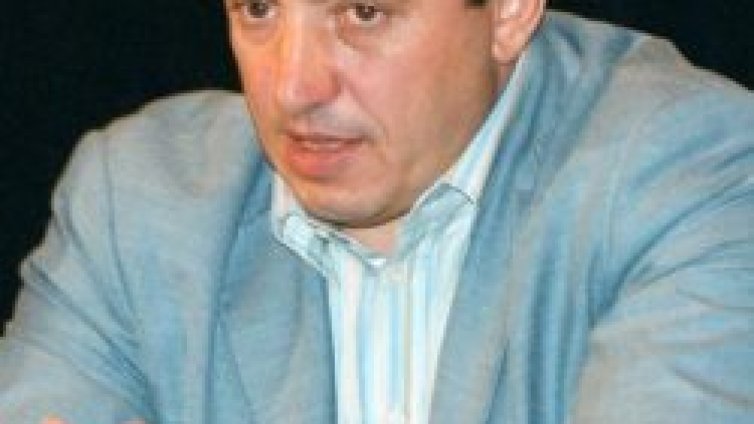 В сигнал до НС: Алексей Петров с несметни пари и имоти