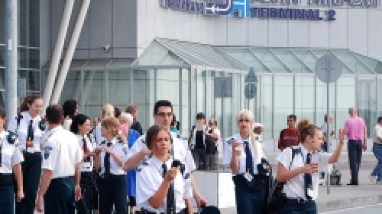 Бурята срина част от покрива на летище София