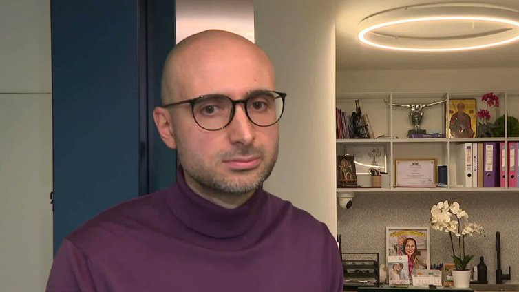 След записите от АГ кабинети, д-р Венелин Иванов и съпругата му са задържани