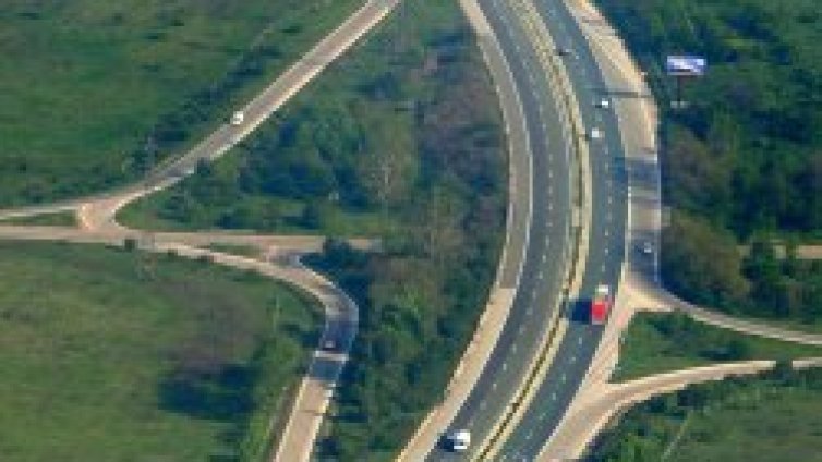 Еврокомисията спира градежа на "Тракия"