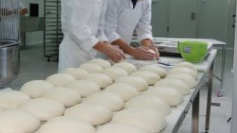 И "Хлебна мая" спря производство. Минаваме на содени питки