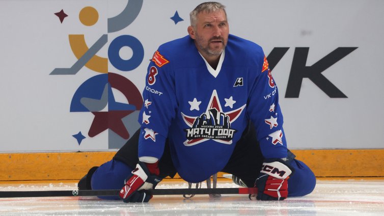 Феновете молят Овечкин: Още една година!