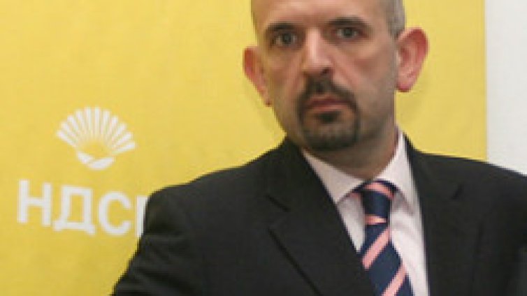 НДСВ убеждава БСП и ДПС за избори "2 в 1"