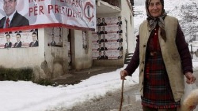 "Албанците ще решат кой ще е новият президент на Македония"