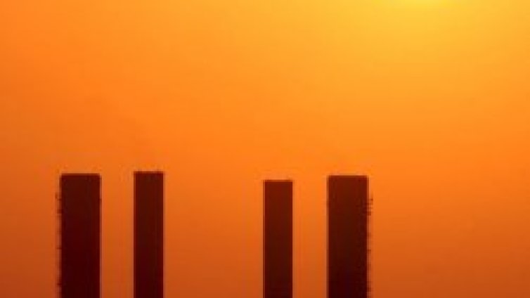 Цената на петрола достигна 4-месечен връх