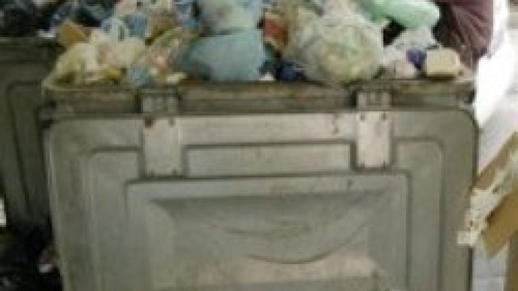 Столичани: Правителството използва боклука за предизборни цели