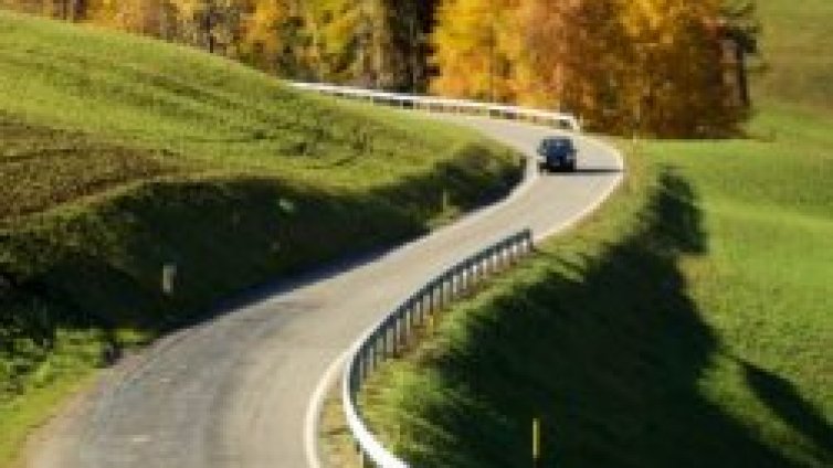 Чудо! Гръцко семейство оцеля след 40 метра свободно падане