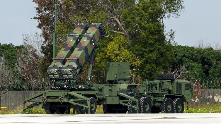 Пентагонът за пръв път призна: Има недостиг на боеприпаси във войната с Иран