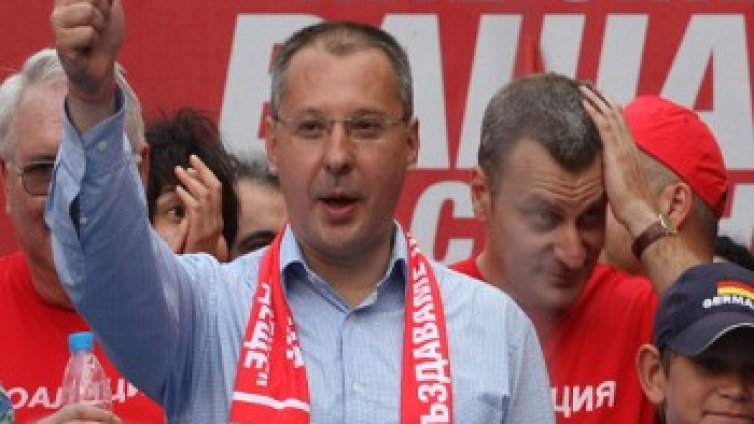 Станишев към ГЕРБ: Ние не ви показваме среден пръст