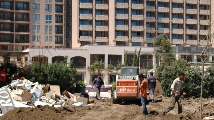 Банки продават семейни хотели по Черноморието  - 700 лв./кв.м