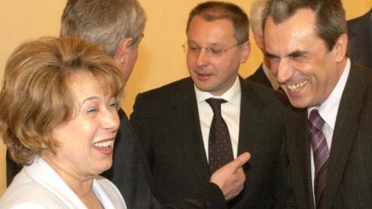 Четата на Станишев с хилядарки от неизползвани отпуски
