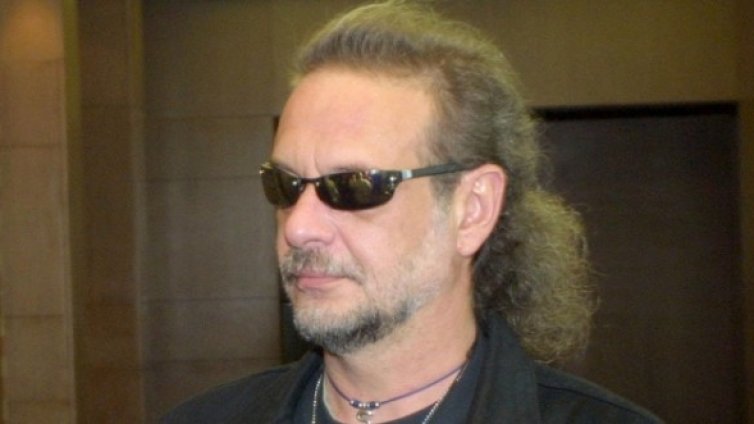 Синият шаман: Станишев беше лош премиер, да замълчи