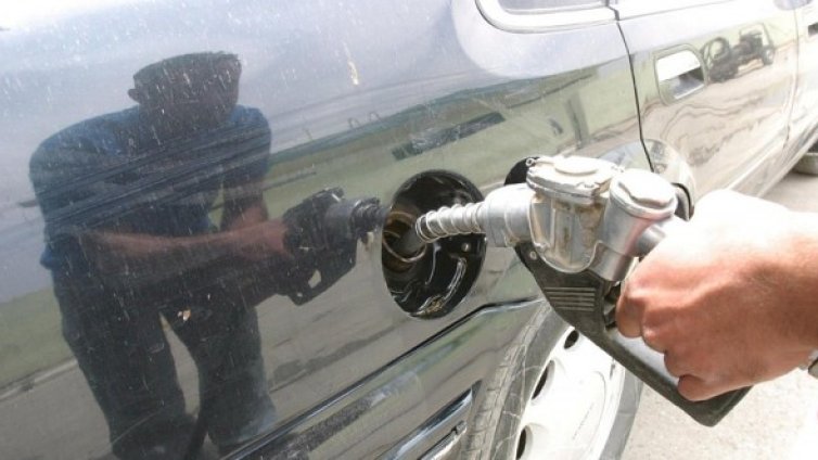 Цената на петрола регистрира поредни колебания