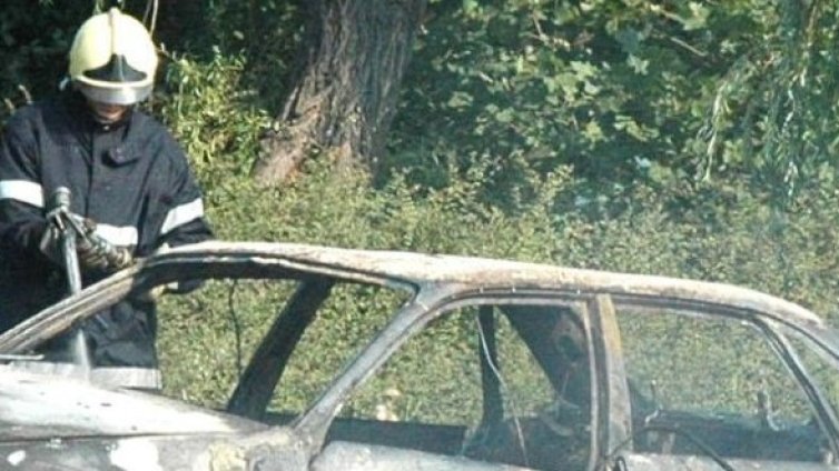 Два овъглени трупа в катастрофирала кола край Кубрат