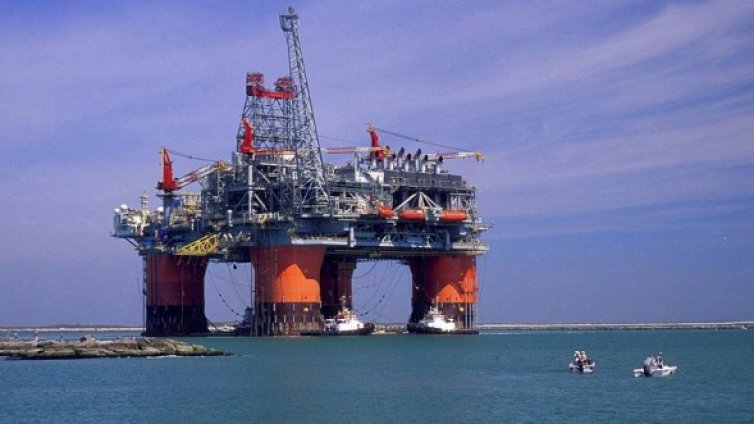 Цената на черното злато се изстреля с над 5%