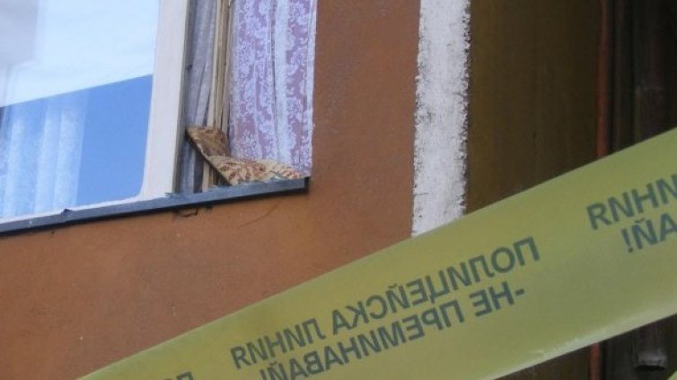 Майка и дъщеря пребити с тръби