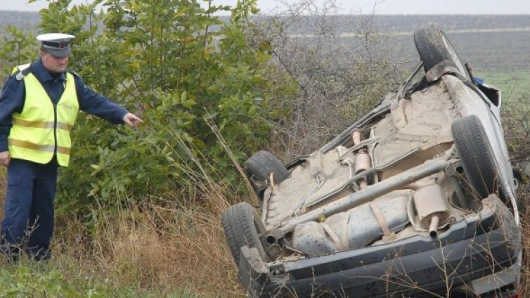 Трима загинаха в катастрофи през денонощието