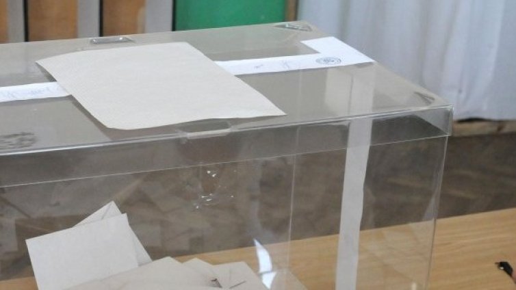 Вотът в градовете Враца, Разлог и Правец