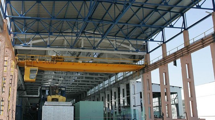 Промишлеността и услугите понижават бизнес климата през декември
