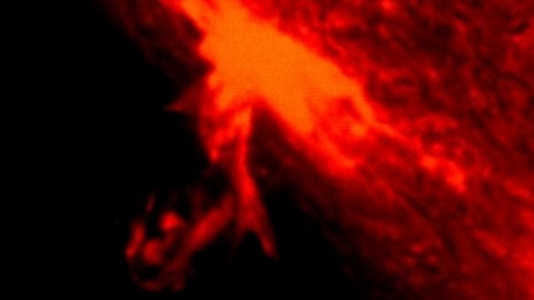 Слънцето с най-мощно изригване от 2,5 г. насам