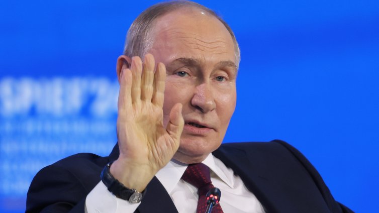 Тронът на Путин се клати, задава ли се война на клановете?