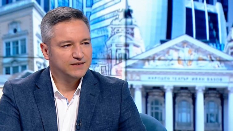 Вигенин: Действията на "Възраждане" в ЕП са опит да се внуши, че България не е готова за еврото