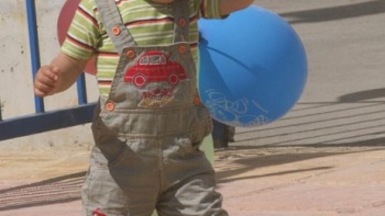 Таксата за забавачка в София скача на 60 лв.