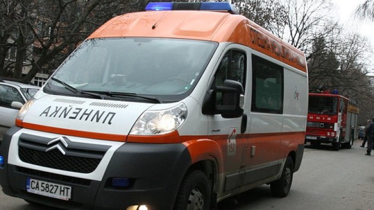 Мъж почина след пожар в дома си