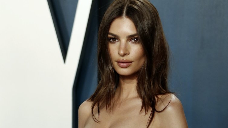 Емили Ратайковски се обясни в любов на гаджето