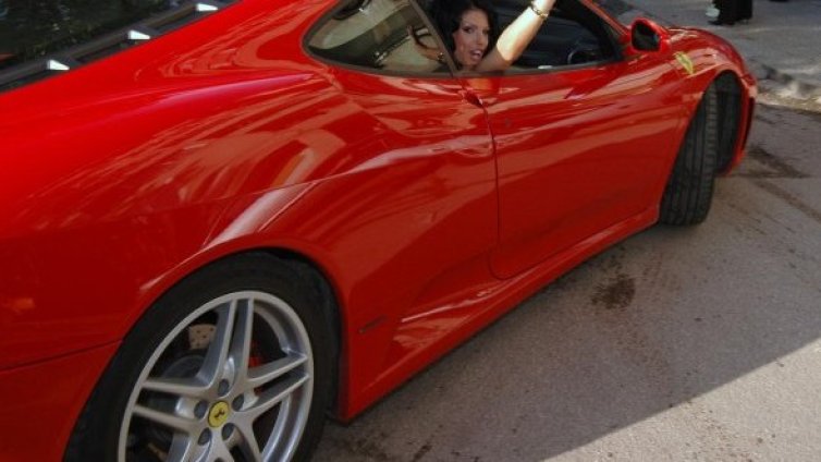Ferrari най-добре продава на китайския пазар