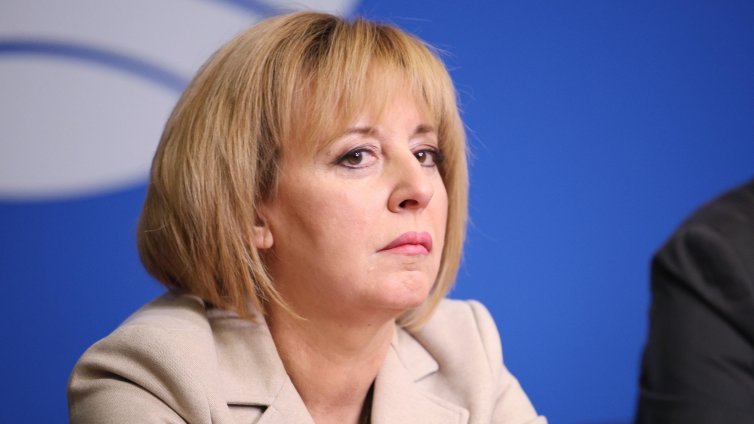Манолова не иска да е служебен премиер, призванието ѝ е да работи за хората