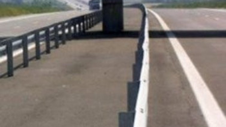 Пътищата в цялата страна са сухи
