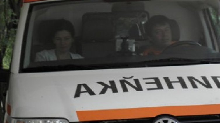 След като открадна, мъж се преобърна с колата си и загина