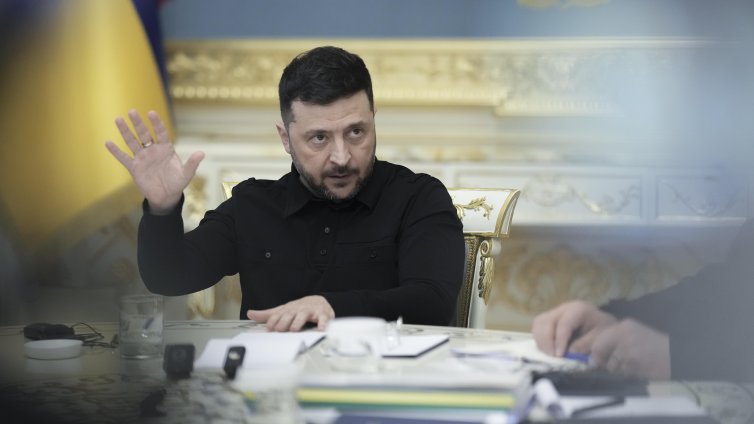 Призовават Зеленски да промени начина си на управление заради корупцията