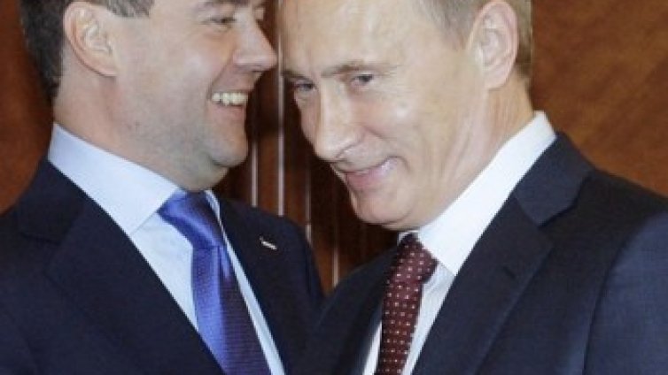 Рекордно нисък рейтинг на тандема Медведев&ndash;Путин