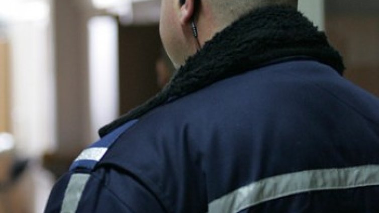 Задържаха жена и трима мъже, блудствали с 15-годишен