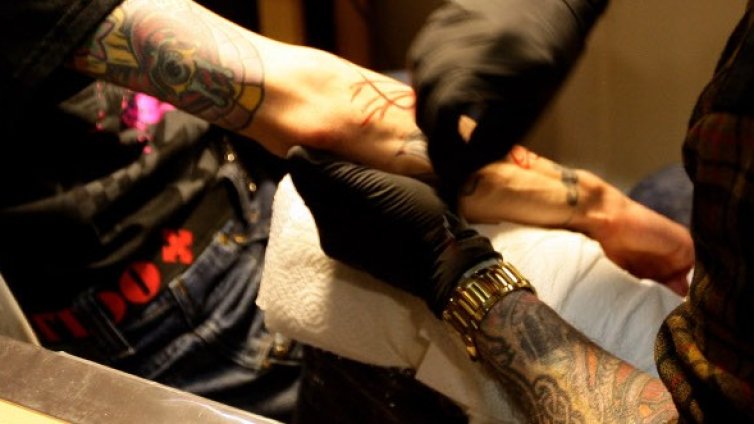 Столетница в Америка си направи трета татуировка