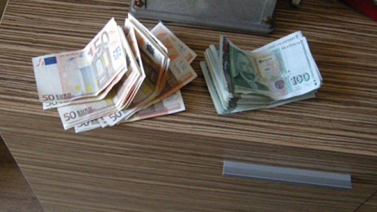 Жена изгоря с 18 бона &ndash; лъжат я, че дъщеря й има свински грип