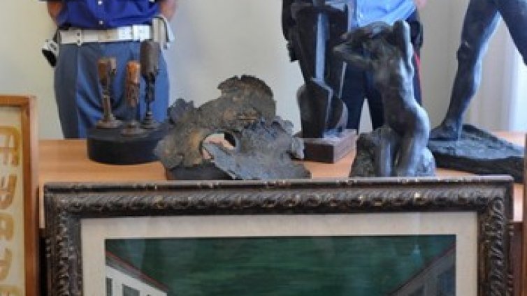 В Италия конфискуваха 500 висококачествени фалшиви картини