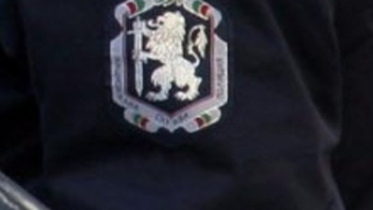 Екшън в Обеля. Задържаха известен автокрадец