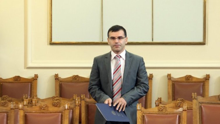 Излизаме от кризата с увеличаване на държавния дълг