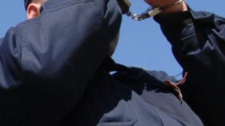 Ченге в ареста, брутално насилил комшийка в Симитли