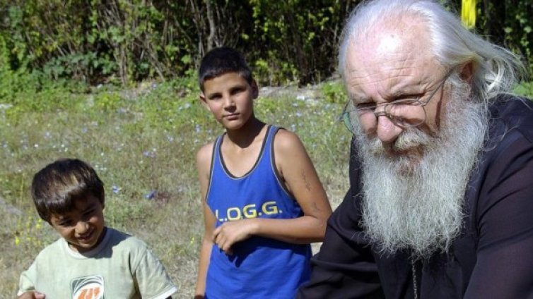 Багери срещу църковния приют в Нови хан?