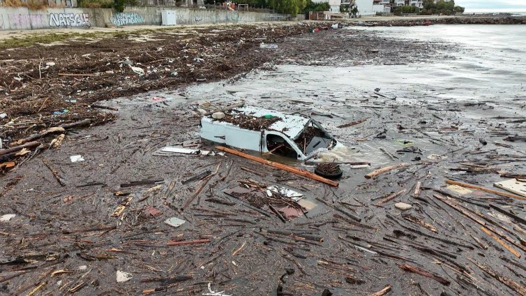 Жертвите при потопа в курорта "Елените" вече са четири
