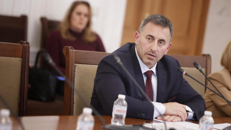 Спецов отговори на Пулев: Задача ми беше да осигуря достъпни цени на горивата