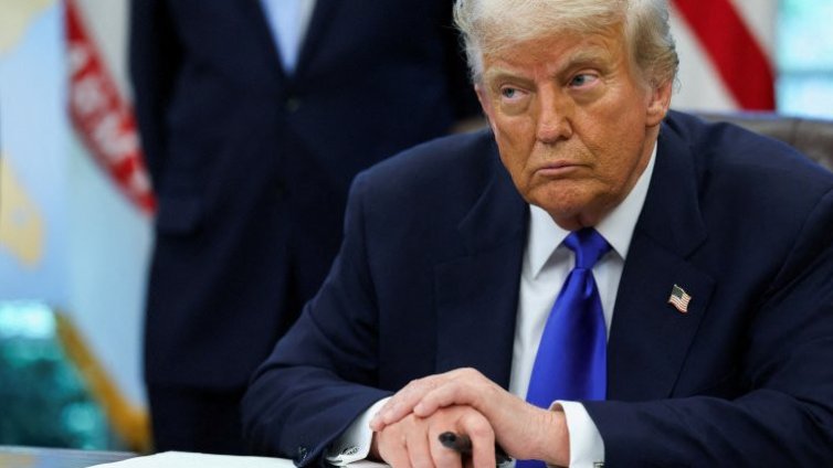 Тръмп не изключва удар в Колумбия, чака Куба сама да падне